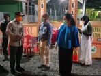 UTAMA-Bupati Kunjungi Pos Penyekatan (1)