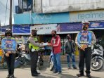 POJOK BAWAH-Kampanyekan Pakai Masker