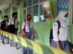 Uji-coba-sekolah-tatap-muka-di-Bogor_SALMAN-TOYIBIJAWA-POS_Jawa-Pos-4-464-560x374