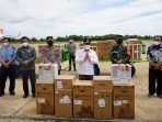 OPEN UTAMA-Danrem bersama Forkopimda dampingi gubenur menerima bantuan oksigen dari Presiden RI
