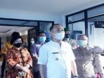 PEMKAB BARSEL MENGHADIRI : Bupati Barito Selatan H Eddy Raya Samsuri ST didampingi Wakil Bupati Satya Titiek Atyani Djoedir, saat menghadiri acara yang digelar salah satu perangkat daerah (PD) lingkup Pemkab Barsel, beberapa waktu lalu. (FOTO: JENERI/KALTENG POS)