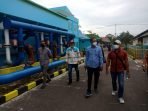 Foto Utama DPRD Kotim berita open KUNJUNGI: Ketua Komisi IV DPRD Kotawaringin Timur Muhammad Kurniawan Anwar (kiri) dan anggota dewan lainnya saat kunjungan dan melihat proses pengolahan air PDAM, belum lama ini. (FOTO: BAHRI/KALTENG POS)