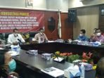 RAPAT: Forum Konsultasi Publik untuk peningkatan Peraturan Bupati Mura menjadi Peraturan Daerah (Perda) tentang RUPM Kabupaten Mura tahun 2018-2025, Kamis (16/9). (FOTO: DADANG/KALTENG POS