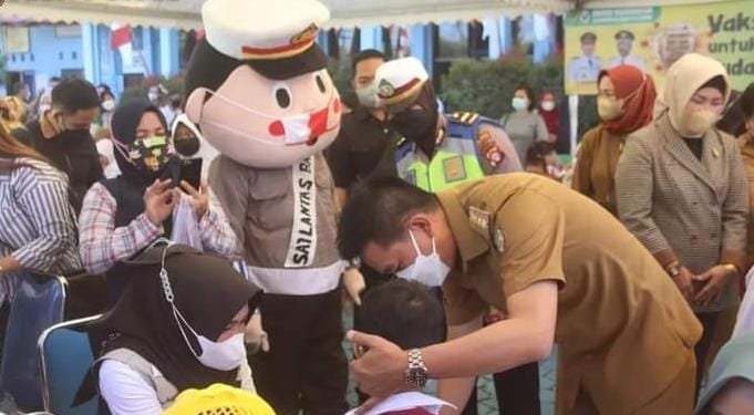 Foto pemkab batara tinjau vaksinasii