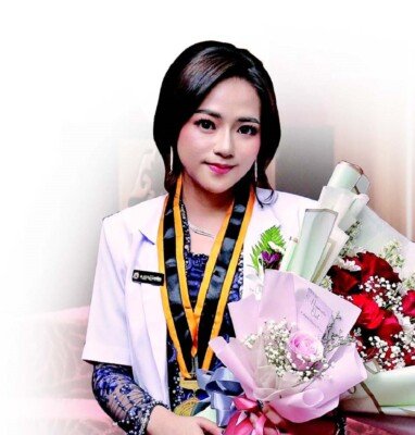 dr Adelia Hanny Tiara