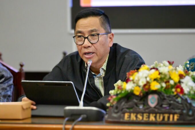 bapperida Kepala Bapperida Kalteng Leonard S Ampung