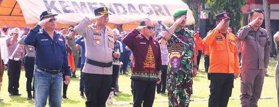 SINERGITAS: Apel Gelar Pasukan dan Sarpras Penanggulangan Karhutla dan Banjir Tahun 2025 di Kabupaten Bartim, Jumat (16/5).