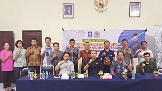 RESES: Anggota DPRD Kalteng Tommy Irawan melaksanakan reses untuk menyerap aspirasi masyarakat secara langsung di Dapil V Kapuas dan Pulang Pisau, belum lama ini.