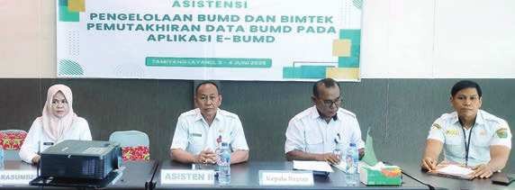 RAPAT KERJA: Pemkab Bartim menggelar rapat kerja bersama jajaran pegawai PDAM, belum lama ini.