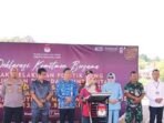 DPRD BATARA BERI APRESIASI: Ketua DPRD Barito Utara, Ir Hj Mery Rukaini MIP (enam dari kanan) hadiri deklarasi komitmen bersama tidak melakukan politik uang, di Water Front City Muara Teweh, Selasa (17/6).