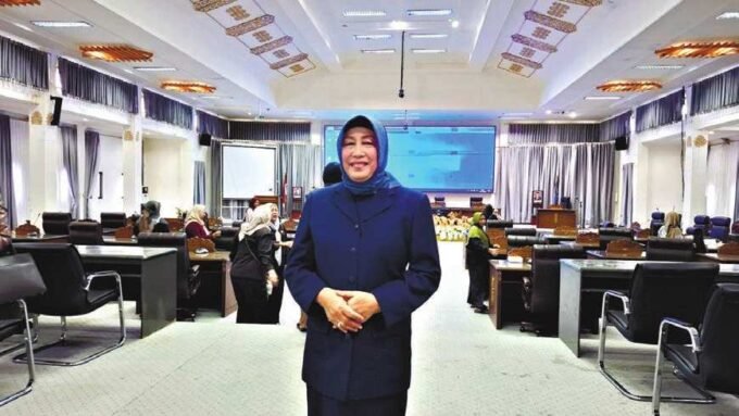 RAPAT PARIPURNA: Ketua DPRD Barito Utara, Ir Hj Mery Rukaini MIP setelah Rapat Paripurna, belum lama ini.