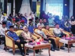DPRD BATARA PELEPASAN: Ketua Komisi I DPRD Barito Utara, Hj Nety Herawati (dua dari kiri) saat menghadiri kegiatan acara Khatam Alquran, di Gedung Balai Antang, Muara Teweh, Senin (2/6).