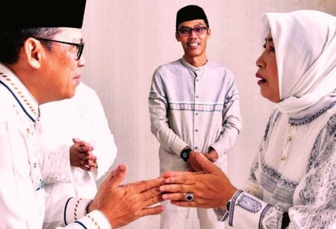 SILATURAHMI: Ketua DPRD Barito Utara Hj Mery Rukaini silaturahmi ke rumah jabatan bupati di momen hari raya Idul Adha, Jumat (6/6).