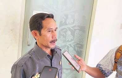 TANGGAPAN: Anggota Komisi II DPRD Kalteng, Habib Sayyid Abdurrhaman menanggapi soal peran pemuda dalam majukan pariwisata di provinsi Kalimantan Tengah, disampaikan di DPRD Kalteng, Rabu, (11/6).