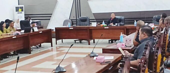 RDP: Komisi I dan Komisi II DPRD Kapuas melakukan RDP dengan Dinas Pertanian Kabupaten Kapuas dan Bagian Kesejahteraan Rakyat Setda Kapuas, Selasa (3/6).