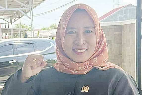 Anggota DPRD Kabupaten Kapuas, Lisna Maria tun