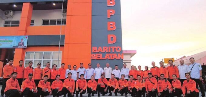 TINJAU SARANA: Kesiapan anggota BPBD Barsel dalam penanggulangan bencana, Rabu (2/7).