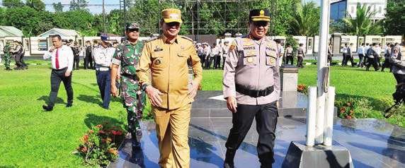 BARITO TIMUR OPERASI TELABANG: Bupati Bartim, M Yamin (kiri) Bersama Kapolres AKBP Edi Santoso usai mengikuti Upacara Operasi Telabang 2025 di Mapolres setempat,senin (14/7)
