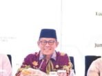 DPRD BATARA RAPAT KOORDINASI: Wakil Ketua II DPRD Batara, Hj Henny Rosgiaty Rusli (kanan) saat menghadiri Rapat Koordinasi persiapan PSU Barito Utara, di Rujab Bupati setempat, Kamis (10/7)