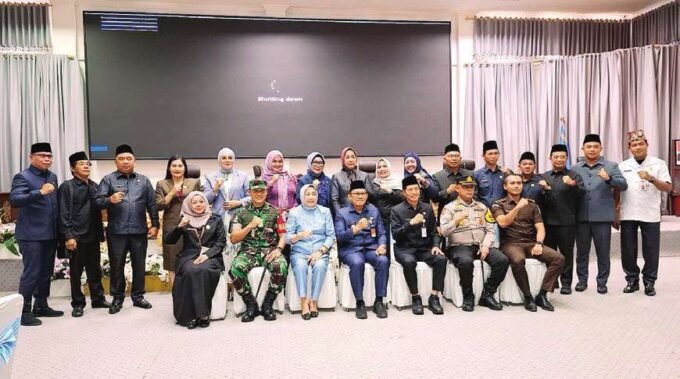 DPRD BATARA RAMAH TAMAH: DPRD Barito Utara menggelar silaturahmi bersama Pemerintah Kabupaten Barito Utara, di Ruang Utama Rapat Paripurna DPRD, Senin (21/7).
