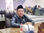 DPRD BATARA RAPAT PARIPURNA: Anggota DPRD Barito Utara, H Suparjan Efendi saat mengikuti Rapat di DPRD setempat, belum lama ini.