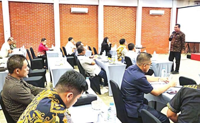 BIMTEK: Pimpinan dan Anggota DPRD Kabupaten Kapuas mengikuti Bimbingan Teknis di Bali, Senin (17/3).