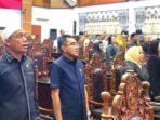 RAPAT PARIPURNA: Anggota DPRD Kabupaten Kapuas Bardiansyah dan Muhammad Yusuf bersama Anggota DPRD Kapuas ikuti rapat paripurna, beberapa waktu lalu.