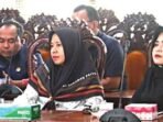 RAPAT: Anggota DPRD Kabupaten Kapuas, Wahyono, Lisna Mariatun dan Yetty Indriana saat hadiri rapat, beberapa waktu lalu.