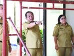 KAPUAS H Muhammad Wiyatno saat melakukan pengecekan rehabilitasi kantor DPUPR, Senin (22/7).