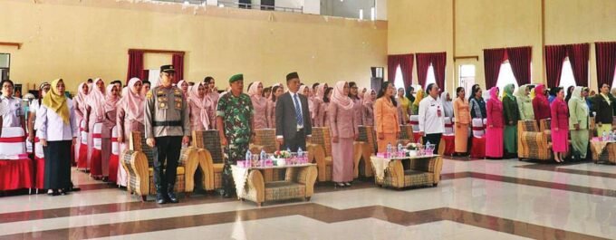 SEMINAR: Wakil Bupati Katingan, Firdaus menghadiri seminar dan juga dirangkai dengan pengukuhan pengurus GOW Katingan periode 2025-2030 di gedung Salawah Kasongan, Rabu (2/7).