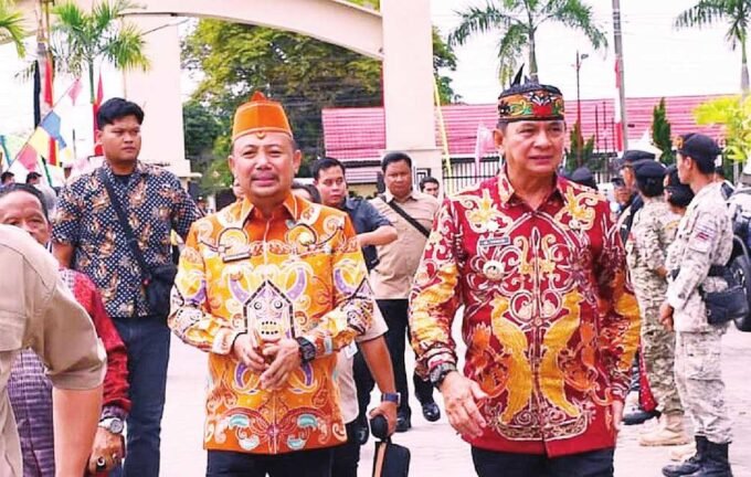 HADIR: Bupati Barito Selatan, Eddy Raya Samsuri, saat menghadiri International Seminar Day of the World’s Indigenous Peoples 2025 di Palangka Raya, Jumat (22/8).