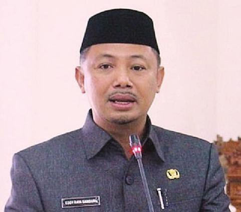 BARITO SELATAN Bupati Barito Selatan Eddy Raya Samsuri