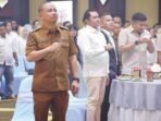 BARITO SELATAN MENGHADIRI: Bupati Barsel, Eddy Raya Samsuri (kiri) menghdiri pemilihan pengurus HIPMI di Palangka Raya, pekan lalu.