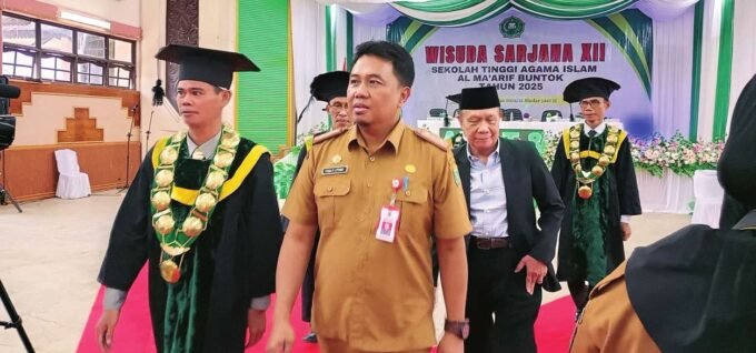 BARITO SELATAN HADIR: Asisten Setda Barsel, Yoga P Utomo saat menghadiri kegiatan di Aula Jaro Pirarahan, Selasa (5/8)