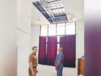 CEK KONDISI PUSKESMAS: Anggota DPRD Kapuas Suprianto saat mengecek kondisi Puskesmas Tamban Catur belum lama tadi.