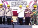 PALANGKA RAYA GROUNDBREAKING: Wali Kota Palangka Raya, Fairid Naparin bersama Kapolresta Palangka Raya, Kombes Pol Dedy Supriyadi dan jajaran Forkopimda menghadiri kegiatan groundbreaking dan peletakan batu pertama pembangunan SPPG di Jalan Patin, Rabu (6/8).