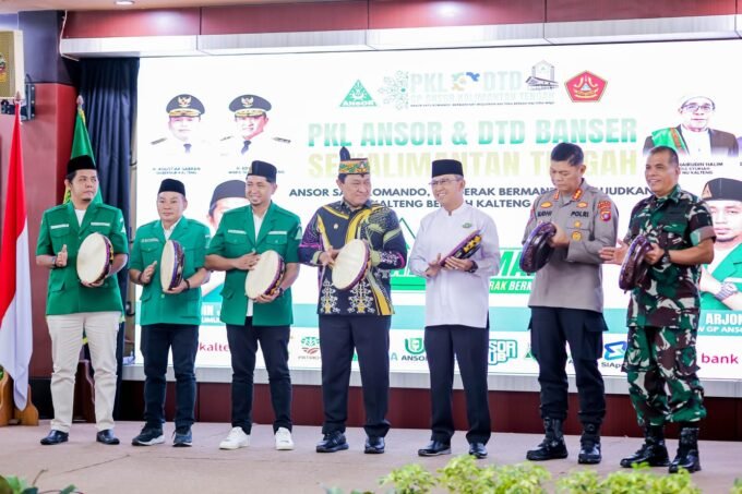 Wakil Gubernur Kalteng, Edy Pratowo saat membuka kegiatan PKL dan DTC Ansor Kalteng