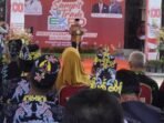 KOTAWARINGIN TIMUR MEMBUKA : Bupati Kabupaten Kotim H.Halikinnor saat membuka Sampit Trade Expo 2025, yang digelar di halaman Stadion 29 November Sampit, Sabtu (24/8).