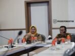 kotim SEMINAR : Wakil Bupati Irawati bersama Asisten III muhammad Saleh saat mengikuti kegiatan Seminar yang digelar secara daring Kemendagri pada Selasa (19/8/2025), kemarin.