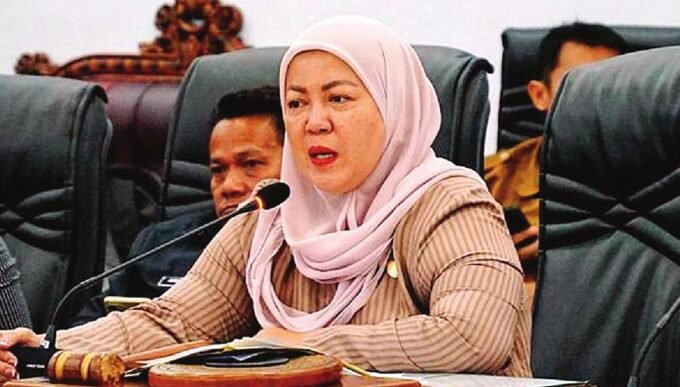 Hj Henny Rosgiaty Rusli Hj Henny Rosgiaty Rusli