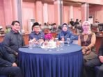 DPRD BATARA PENGUMUMAN PENETAPAN: Ketua DPRD Kabupaten Barito Utara, Hj. Mery Rukaini, bersama pasangan Bupati dan Wakil Bupati terpilih H. Shalahuddin dan Felix Sonadie Y. Tingan, serta Sekda Muhlis pada rapat paripurna DPRD dalam rangka Pengumuman Penetapan Pasangan Calon Bupati dan Wakil Bupati Terpilih Kabupaten Barito Utara Tahun 2024 di Aula Rapat Paripurna DPRD setempat, Selasa (23/9).