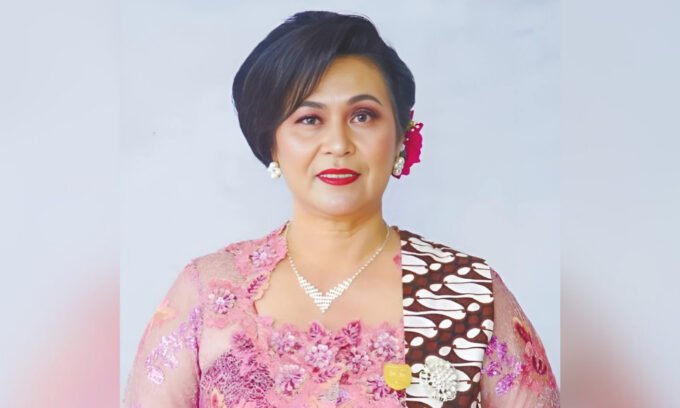 Rayaniatie Djangkan Anggota DPRD Gunung Mas Rayaniatie Djangkan Anggota DPRD Gunung Mas