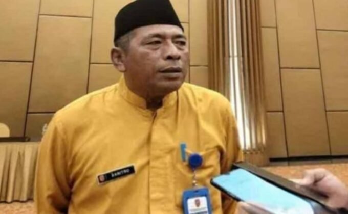 kobar Sekretaris Dinas Sosial Kobar, Sanitro