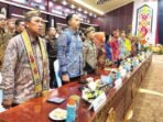 PALANGKA RAYA HADIRI: Wali Kota Palangka Raya, Fairid Naparin saat menghadiri penandatangan perjanjian kerja sama Koperasi Desa Merah Putih Adhyaksa tahun 2025 di Aula Jaya Tinggang II, Kamis( 25/9).