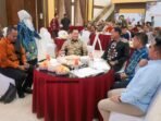 KOTIM RAMAH TAMAH: Bupati Kotim H. Halikinnor saat menghadiri pisah sambut Dandim 1015 Sampit di aula rumah jabatan bupati Selasa (16/9) malam.