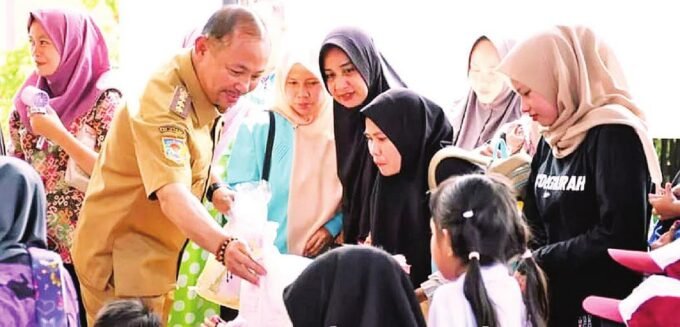Barito Selatan Warga Panik Saat Pawai Nasi Adab