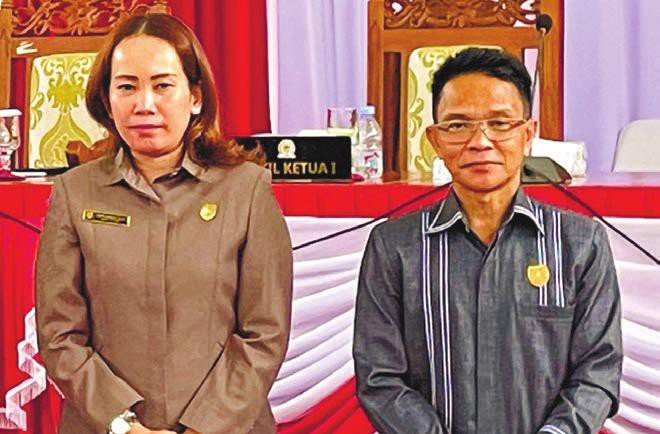 AKTIF: Wakil Ketua II DPRD Gunung Mas, Espriadi dan Nomi usai Rapat Paripurna DPRD Gumas, baru-baru ini.