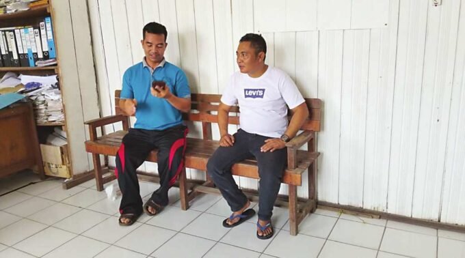 RESES: Anggota DPRD Kapuas H Didi Hartoyo saat melakukan reses ke wilayah hulu kabupaten kapuas belum lama tadi.