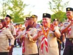 KOTAWARINGIN TIMUR HADIRI: Bupati Kotim, Halikinnor, saat menghadiri kemah besar Pramuka di Desa Ujung Pandaran, Sabtu (25/10).