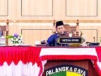 PALANGKA RAYA RAPAT: Wali Kota Palangka Raya, Fairid Naparin hadiri rapat Paripurna ke-9 Masa Persidangan I Tahun Sidang 2025/2026 di Gedung DPRD Kota Palangka Raya, Kamis (16/10).